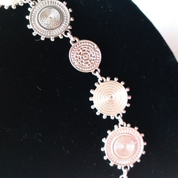 Jade & Jasper 🌺 silver metal adjustable choker. NWOT - Picture 2 of 4